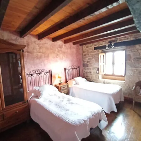 Casa rural El Espesedo, casa rural a 5km del Parque de Cabárceno Argomilla