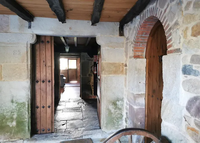 El Espesedo, A 5km De Cabarceno, 6 Y 6 Banos, Jardin 500m2 Country house Argomilla