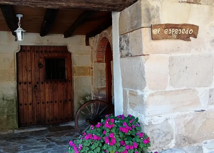 Country house El Espesedo, A 5km De Cabarceno, 6 Y 6 Banos, Jardin 500m2 Argomilla