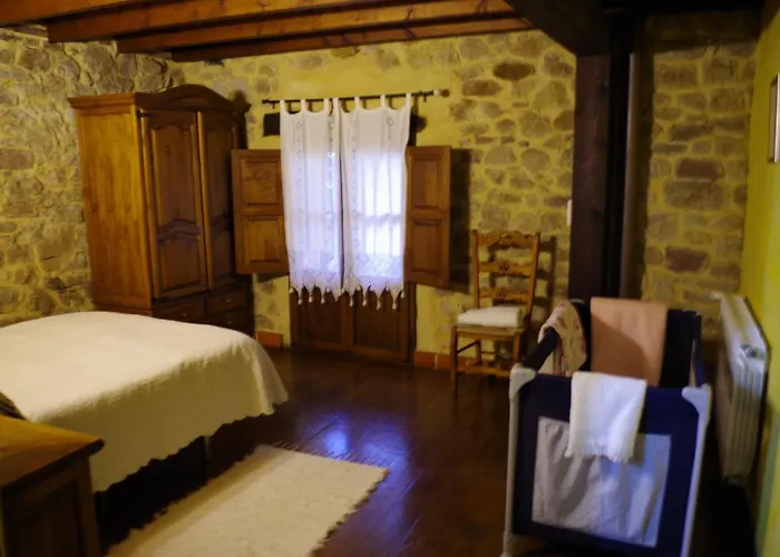 El Espesedo, A 5km De Cabarceno, 6 Y 6 Banos, Jardin 500m2 Argomilla