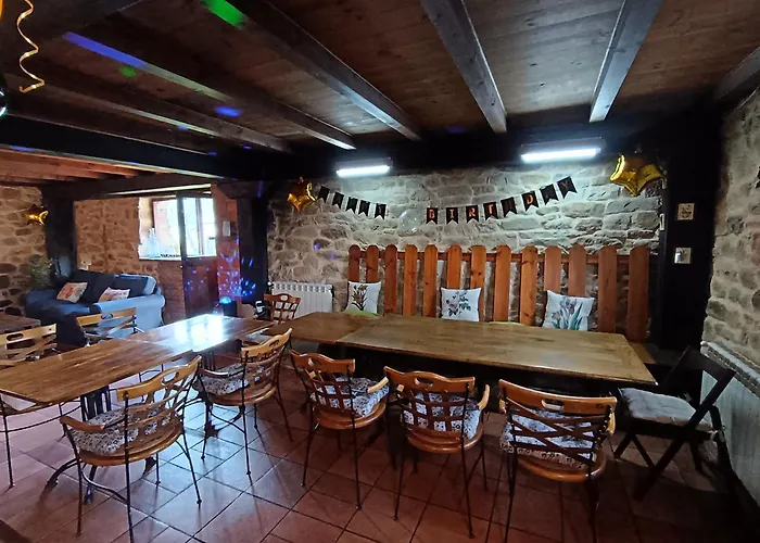 El Espesedo, A 5km De Cabarceno, 6 Y 6 Banos, Jardin 500m2 Country house Argomilla